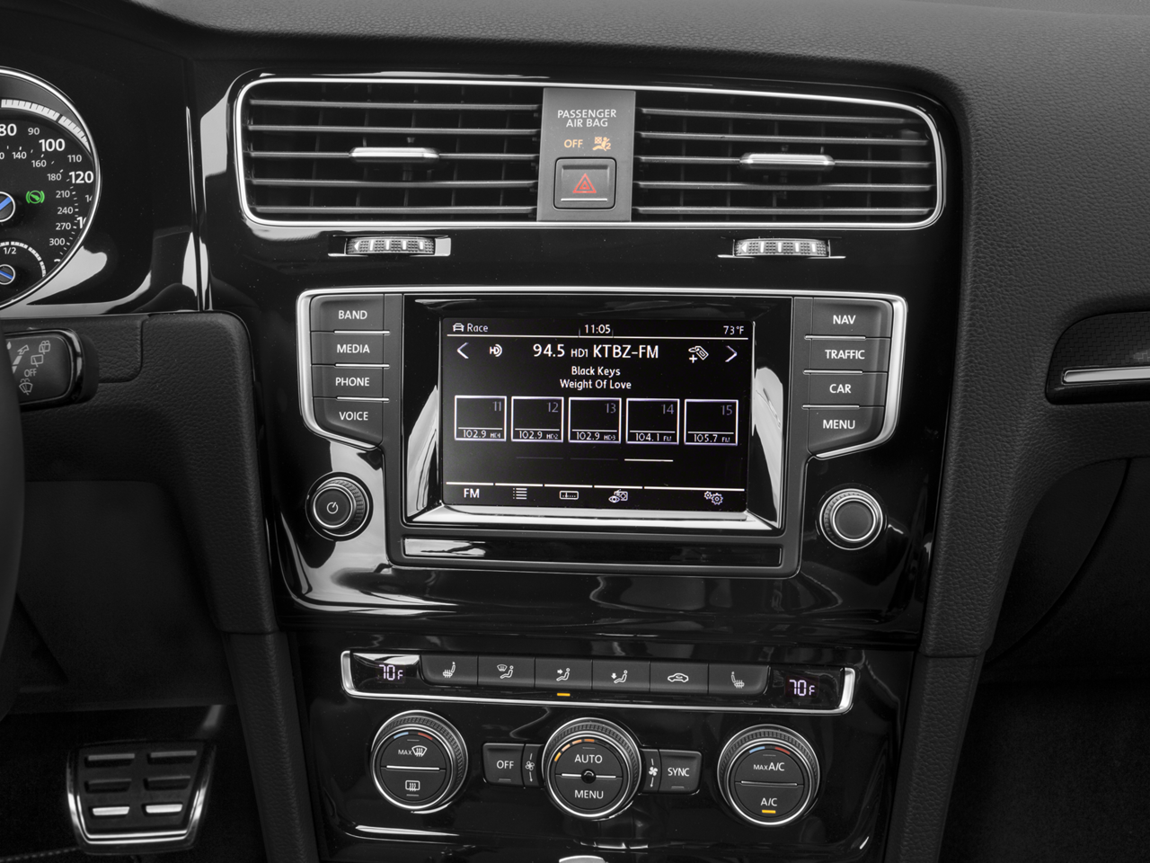 2016 Volkswagen Golf R DCC & Navigation 4Motion