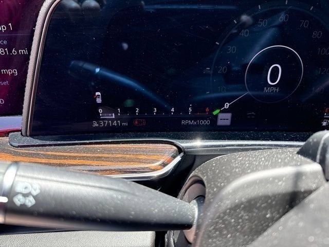 2024 Cadillac Escalade ESV Premium