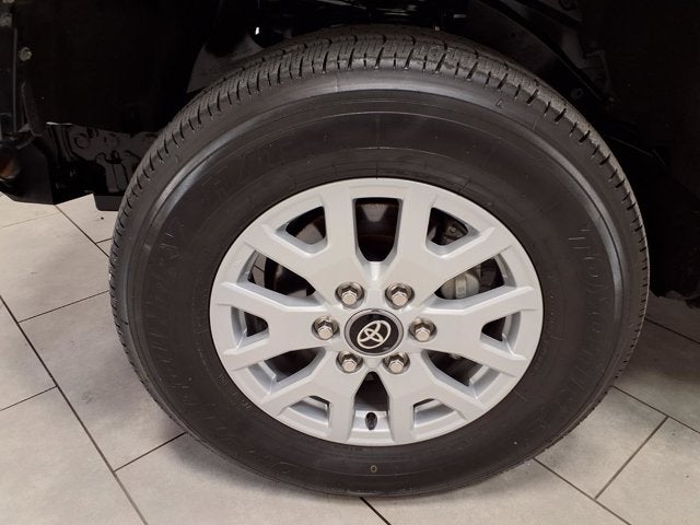 2025 Toyota Tacoma 4WD SR5