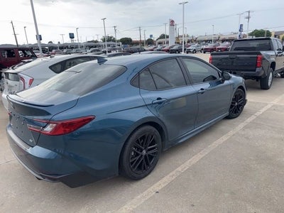 2025 Toyota Camry SE