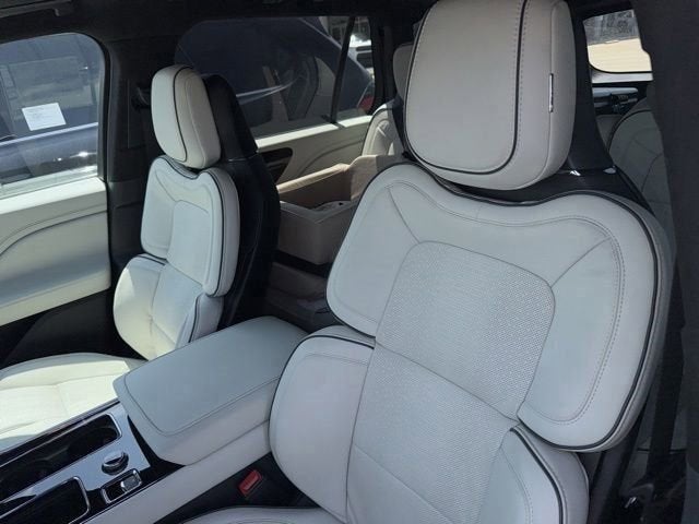 2025 Lincoln Aviator Black Label