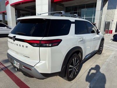 2025 Nissan Pathfinder Platinum