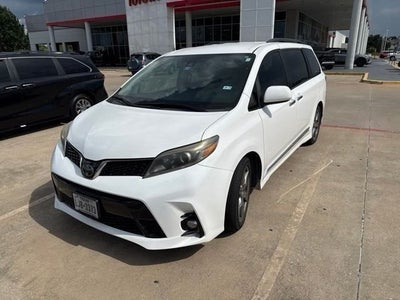 2018 Toyota Sienna SE