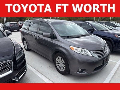 2017 Toyota Sienna XLE Premium