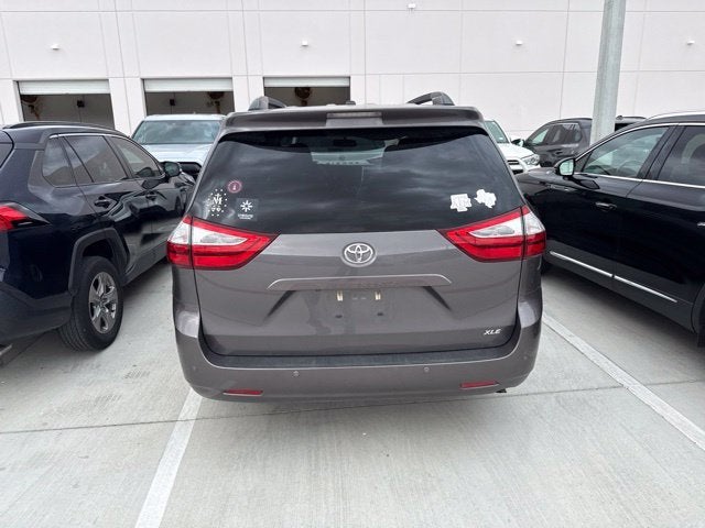 2017 Toyota Sienna XLE Premium