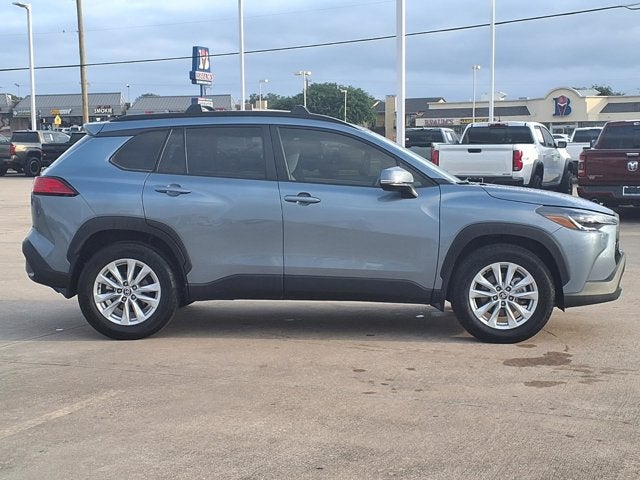 2024 Toyota Corolla Cross LE