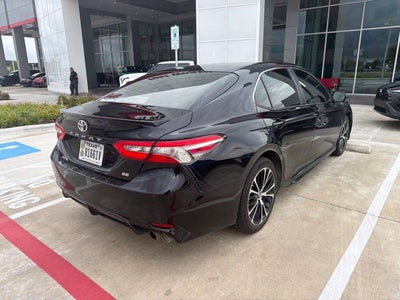 2018 Toyota Camry SE