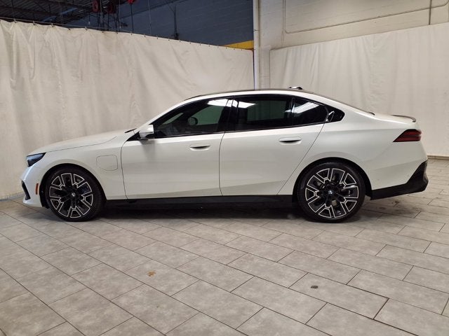 2026 BMW 5 Series 550e xDrive