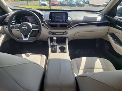 2025 Nissan Altima SV