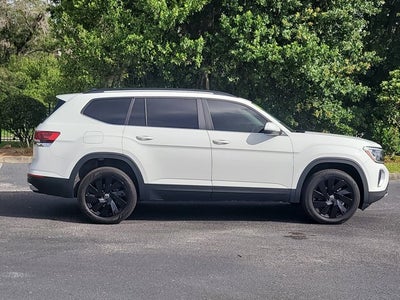 2024 Volkswagen Atlas 2.0T SE with Technology