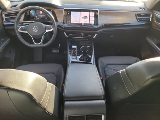 2024 Volkswagen Atlas 2.0T SE with Technology