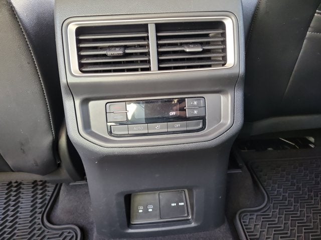 2024 Volkswagen Atlas 2.0T SE with Technology