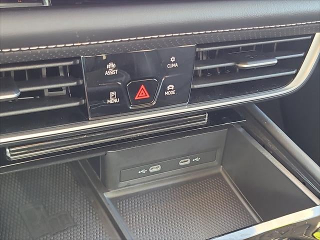2024 Volkswagen Atlas 2.0T SE with Technology