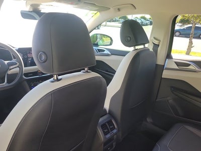 2025 Volkswagen Taos SE