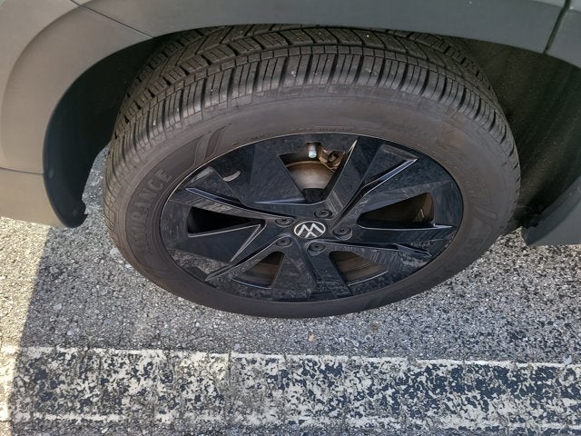2025 Volkswagen Taos SE