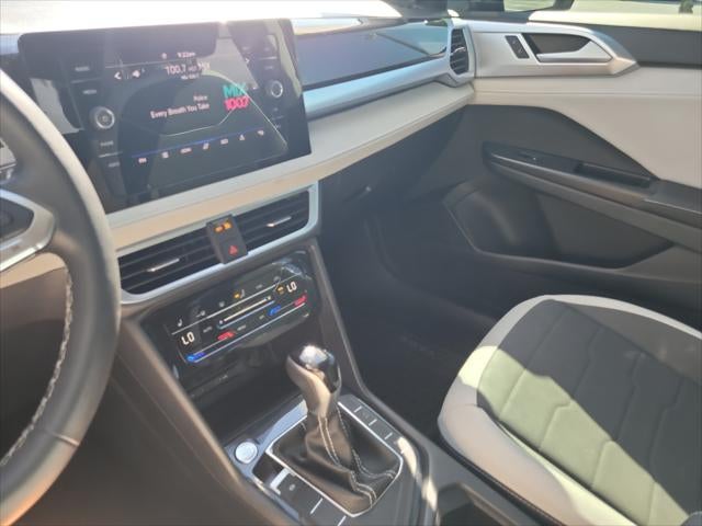 2025 Volkswagen Taos SE