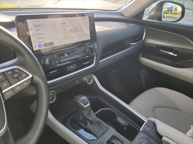 2025 Toyota Grand Highlander LE