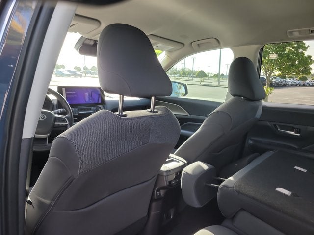 2025 Toyota Grand Highlander LE