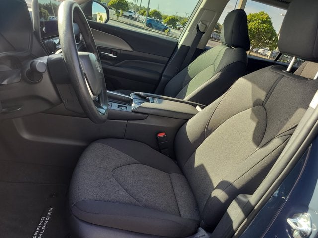 2025 Toyota Grand Highlander LE