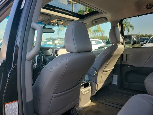 2017 Toyota Sienna XLE Premium