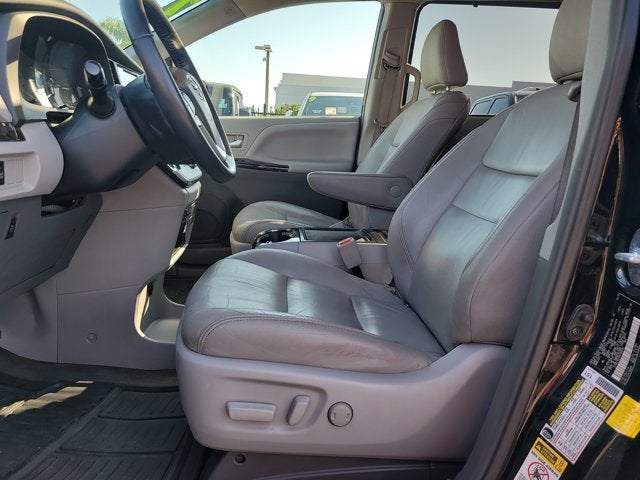 2017 Toyota Sienna XLE Premium
