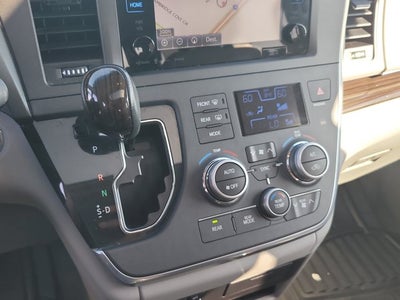 2017 Toyota Sienna XLE Premium