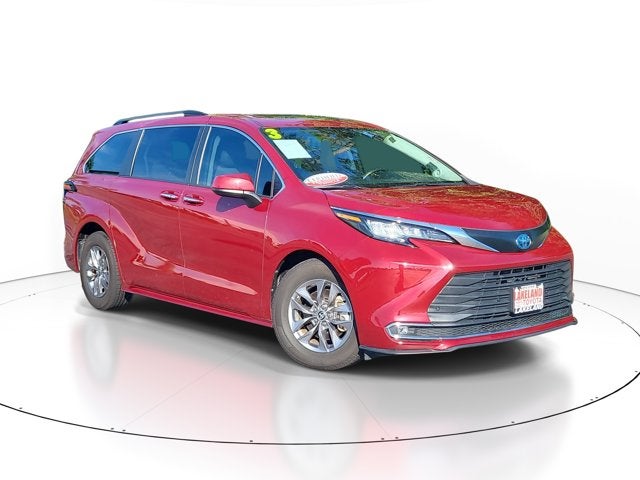 2023 Toyota Sienna XLE
