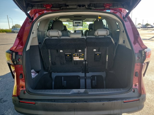 2023 Toyota Sienna XLE