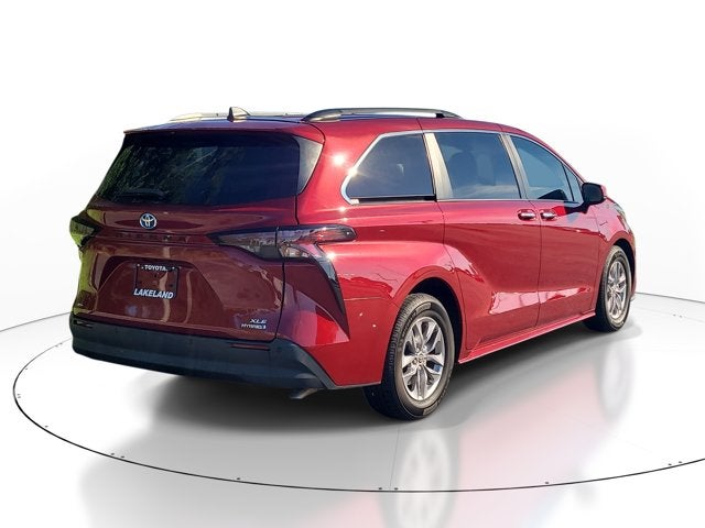 2023 Toyota Sienna XLE