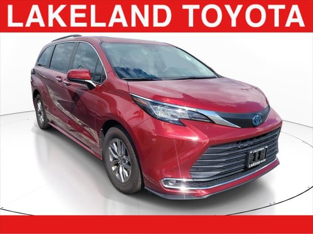 2023 Toyota Sienna XLE