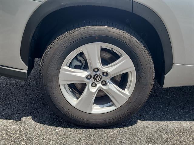 2025 Toyota Highlander LE