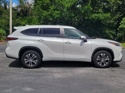 2024 Toyota Highlander XLE