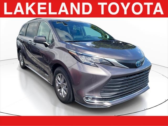2021 Toyota Sienna XLE