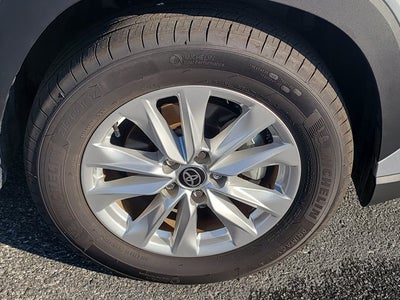2025 Toyota Corolla Cross LE