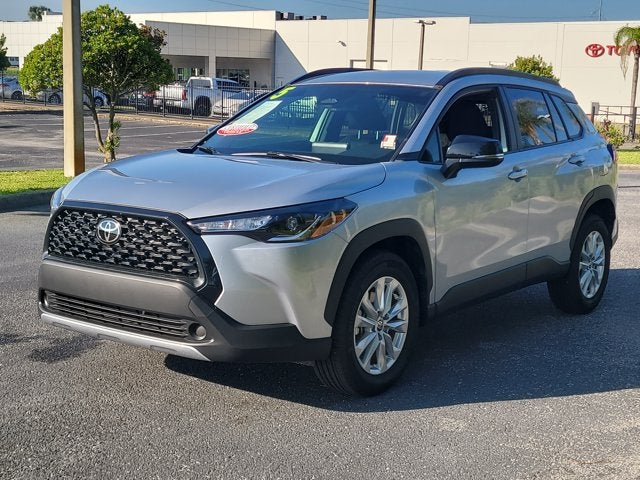 2025 Toyota Corolla Cross LE