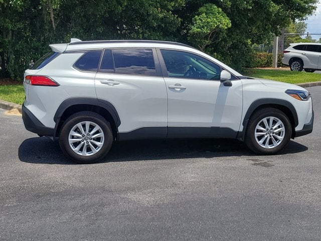 2024 Toyota Corolla Cross LE