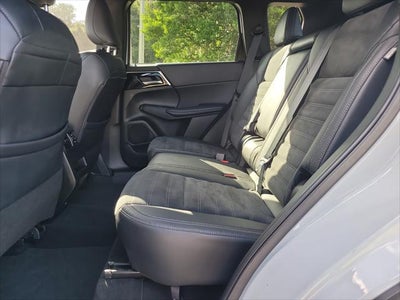 2023 Mitsubishi Outlander SE