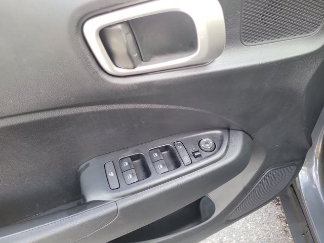 2025 Hyundai Venue SE