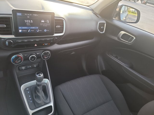 2025 Hyundai Venue SE