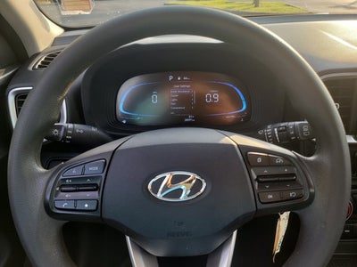 2025 Hyundai Venue SE