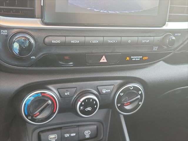 2025 Hyundai Venue SE