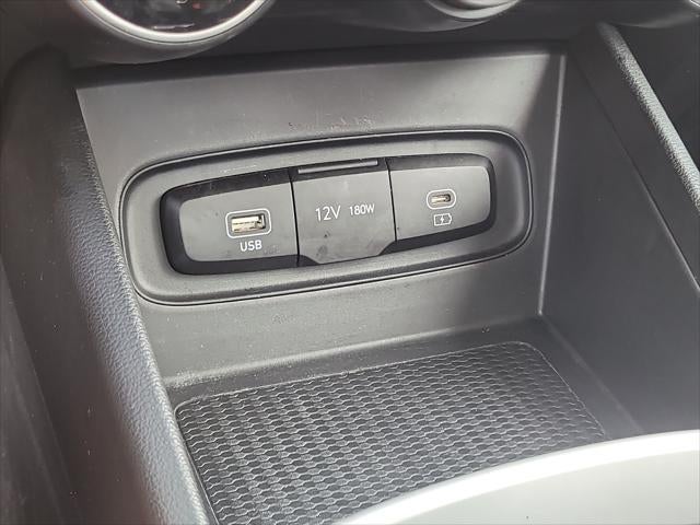 2025 Hyundai Venue SE