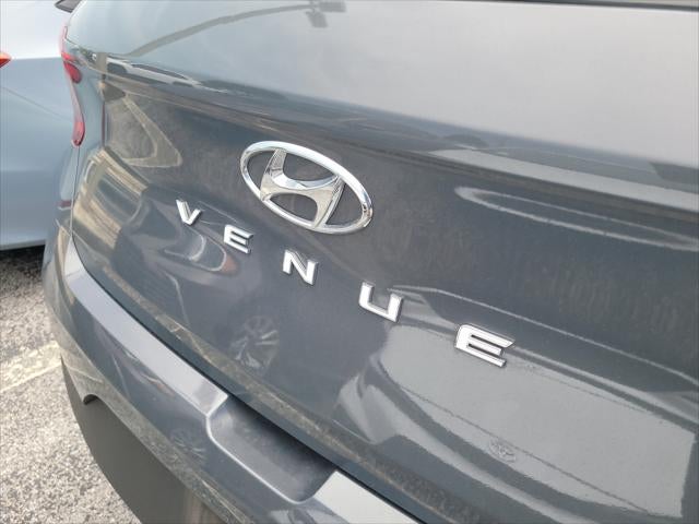 2025 Hyundai Venue SE