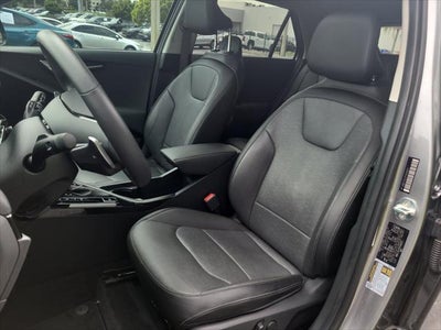 2023 Kia Niro SX