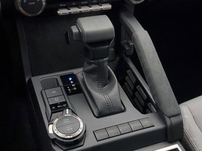 2025 Toyota Tacoma 4WD SR5