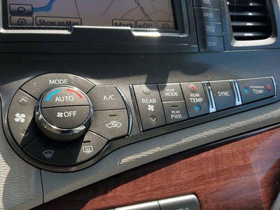 2011 Toyota Sienna XLE AAS