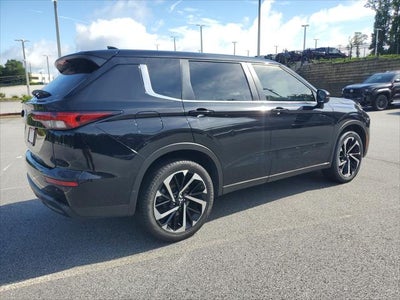 2022 Mitsubishi Outlander ES