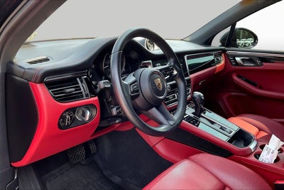 2023 Porsche Macan T