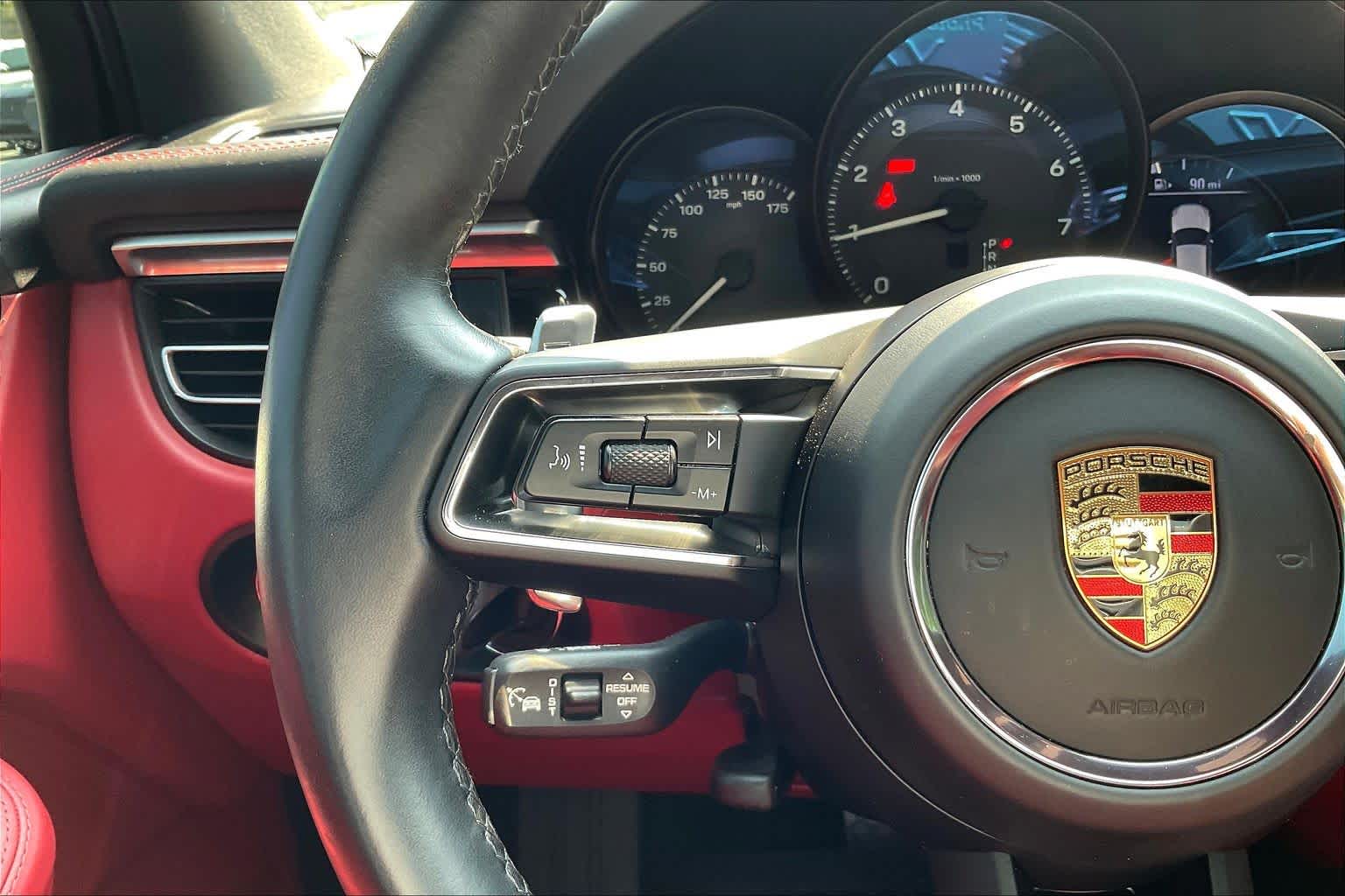 2023 Porsche Macan T