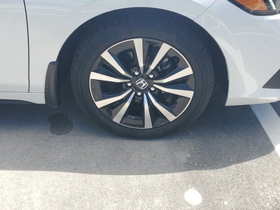 2024 Honda Civic Hatchback EX-L